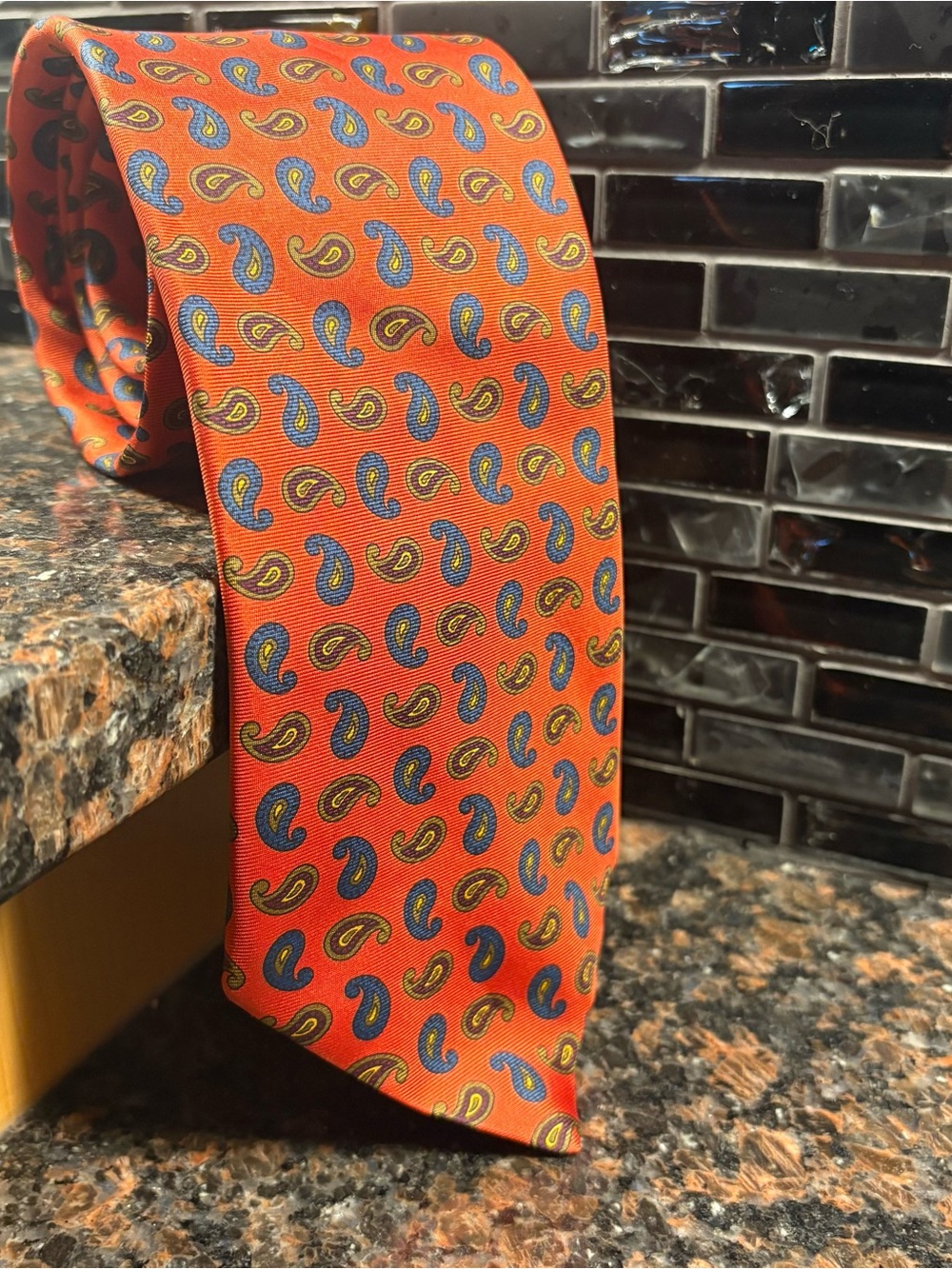 Burberry 100% Silk Paisley tie
